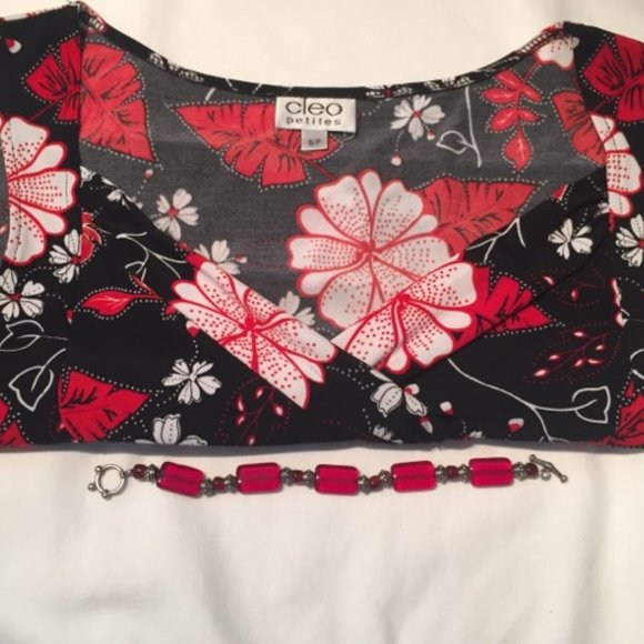 🌟HP🌟Red & Silver Bracelet - Picture 6 of 6